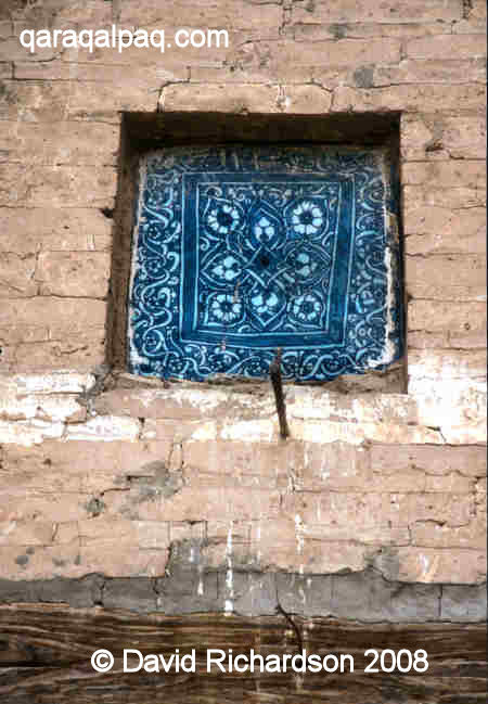 Blue glazed tile