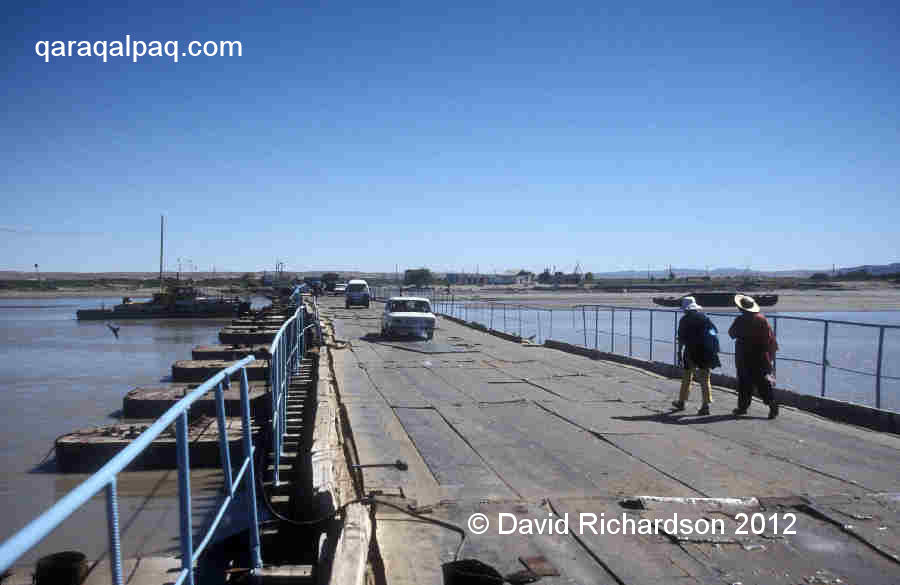 The Ma'n'git to Qipchaq pontoon bridge