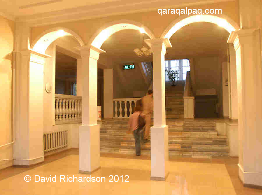 The No'kis Hotel lobby