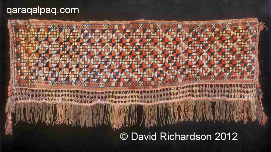 Esikqas with lower fringe and tassels