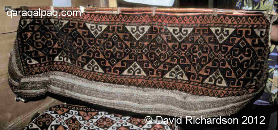 Qarshin with an esikqas pattern