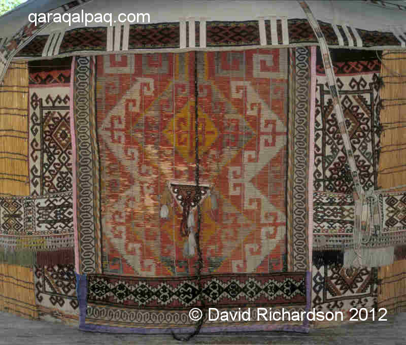 Qaraqalpaq shiy door screen